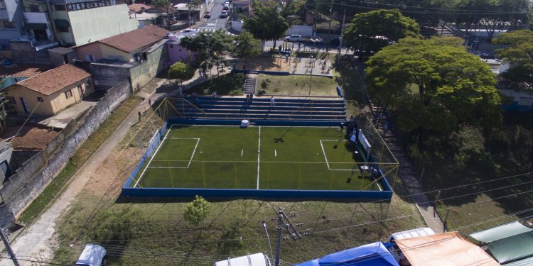 Mais três Ciles receberam gramado sintético nas quadras poliesportivas