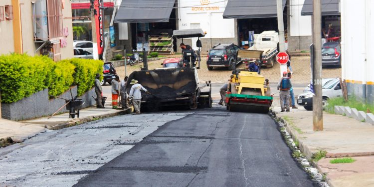 Mais de 650 ruas já foram recapeadas no município
