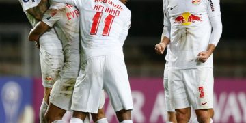 Bragantino faz lição de casa e avança na Sul-Americana