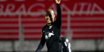 Em noite de 100 jogos, Ytalo brilha na vitória sobre o Palmeiras