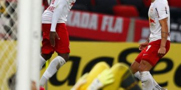 Em jogo de viradas, Bragantino vence o Flamengo em noite de belos gols