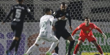 Futebol ruim tira o Bragantino da liderança do Brasileirão