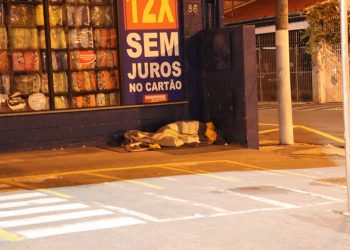 Frente Fria:  Abrigo temporário acolhe pessoas e animais em Ginásio Municipal 