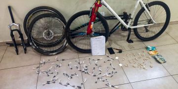 Equipe Bravo “dá o bote” e prende traficantes com 176 porções de crack e cocaína