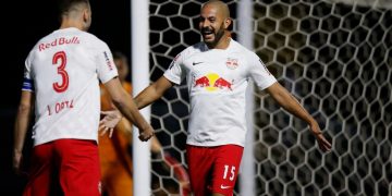 Em noite de futebol ruim, Bragantino vence e entra no G4