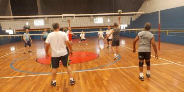 Prefeitura oferece treinos esportivos gratuitos para os idosos