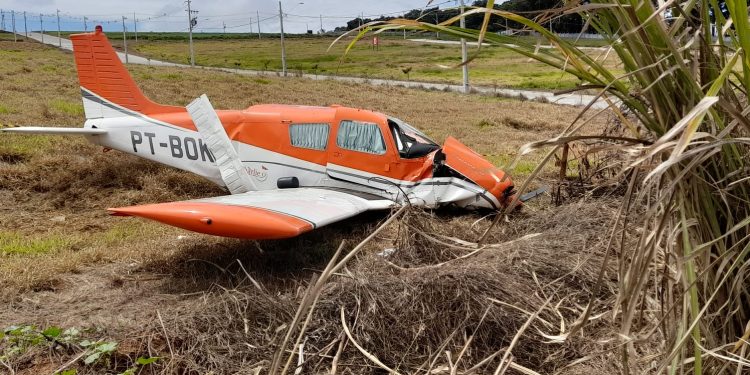 Avião cai no Curitibanos e assusta moradores da região Norte
