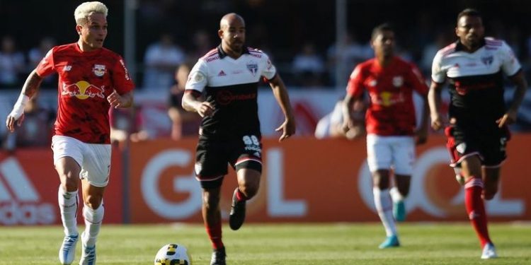 Bragantino perde do São Paulo e acende a luz amarela