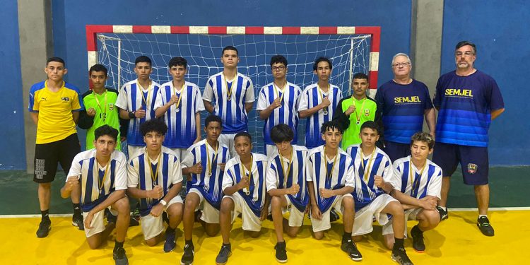Handebol masculino vence e está na final da Liga de Handebol do Interior