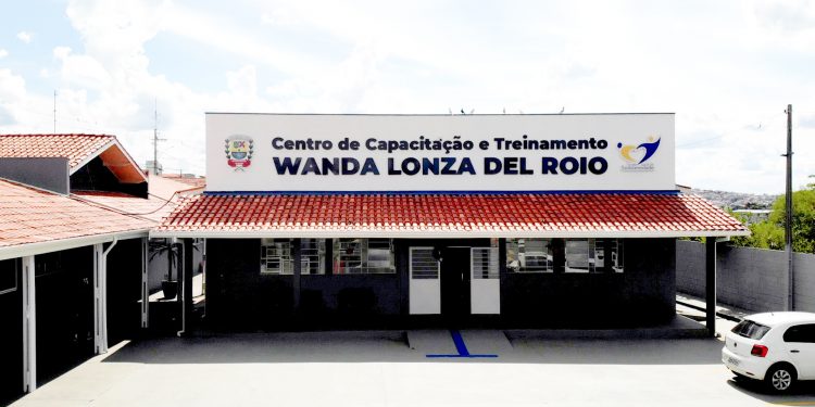 Prefeitura inaugura Centro de Capacitação e Treinamento Wanda Del Roio