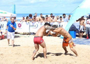 Lago do Taboão recebe neste domingo evento de luta livre na areia