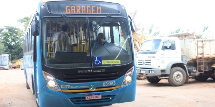 Prefeitura esclarece questões sobre contrato de transporte coletivo na Comissão de Justiça da Câmara Municipal