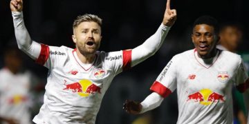 De virada, Bragantino vence o Bahia na estreia do Brasileirão