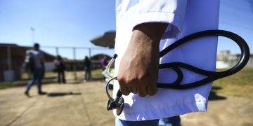 Saúde vai credenciar 57 mil equipes para reforçar unidades básicas