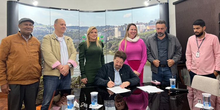 Assinado alvará de construção de 80 casas no Bragança F-3