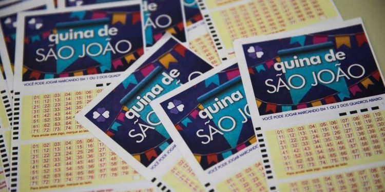 Mega tem prêmio de R$ 45 milhões no sorteio de amanhã   