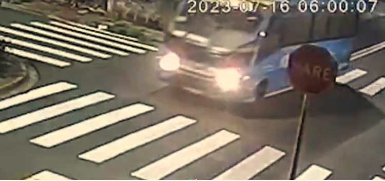 Idoso é atropelado por ônibus da JTP:  Motorista se apresenta e diz que não notou atropelamento