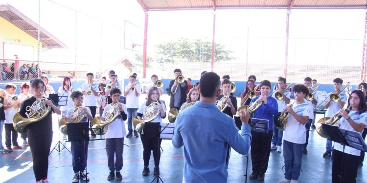 Fanfarra de Escola Estadual Roberto Alegretti ensaia durante as férias para apresentação de 7 de setembro     