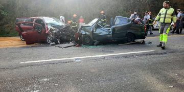 Três pessoas morrem em acidente na Capitão Bardoíno