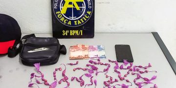 Força Tática prende traficante com “pacotera” de crack na Dr. Freitas