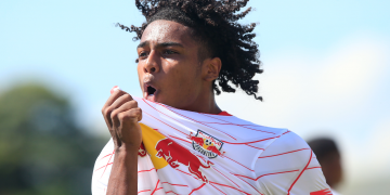 Bragantino enfrenta o Taubaté na fase mata-mata da Copinha