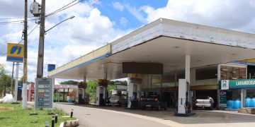 PM prende ladrão logo após roubo em posto