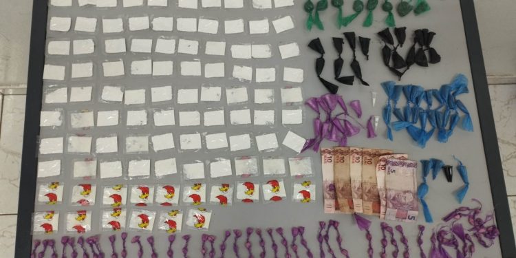 PM prende traficante “carregado” de drogas no São Miguel