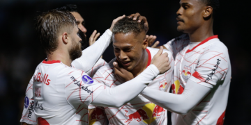 Bragantino joga mal na estreia da Sul-Americana, mas vence