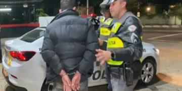 Motorista que causou acidente e matou criança continua preso e deverá responder por homicídio doloso