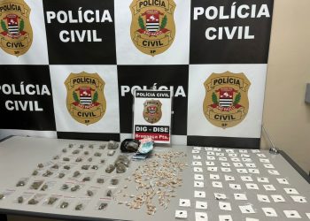 DISE encontra 307 porções de drogas em casa no Cruzeiro; uma pessoa foi presa