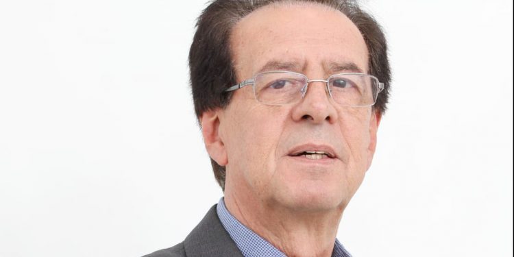 Jango renuncia candidatura a prefeito