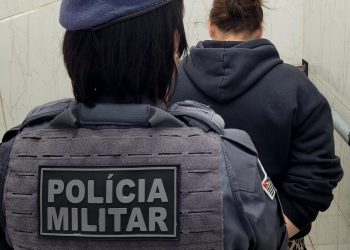 Mulher procurada por tráfico de drogas é presa no Jd. Fraternidade