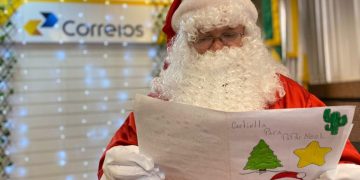 Cartas do Papai Noel dos Correios estão disponíveis para adoção