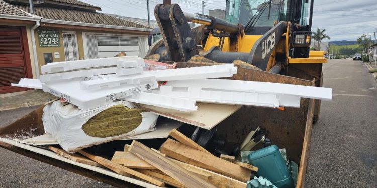 Operação Arrastão de Limpeza passa por dois bairros segunda-feira