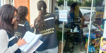 Vigilância Sanitária interdita padaria com produtos vencidos e sem procedência   