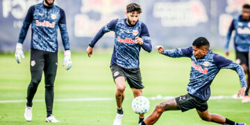 Massa Bruta encara o Sporting Cristal em jogo decisivo pela Sul-Americana