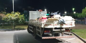 Prefeitura executa de limpeza noturna e recolhe propaganda eleitoral irregular