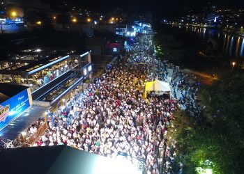 Milhares foram ao Lago do Taboão prestigiar a chegada de 2020 | SECOM