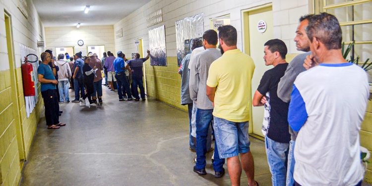 18 mil com títulos cancelados poderão votar em outubro