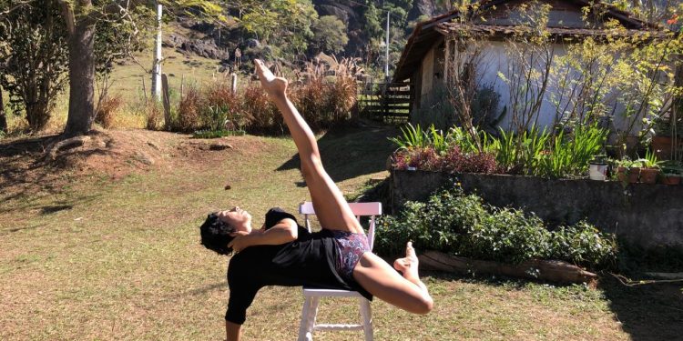 Instituto Entrando em Cena iniciará série de lives todas as terças