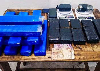 Pau neles! “Taticão” quebra a banca, prende três e tira 14,5 kg de maconha das ruas de Bragança