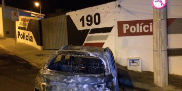 Com explosões e tiros de fuzil, quadrilha tenta roubar agência da Caixa