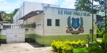 Mais de 10 vezes: Cresce transferência de alunos para escolas públicas