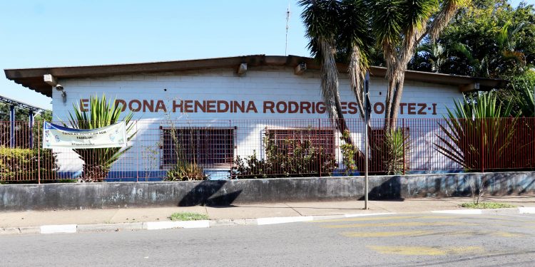 Mais duas escolas devem ser reformadas