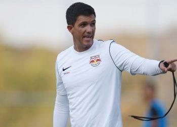 Bragantino estreia Barbieri como técnico contra o Palmeiras