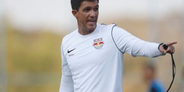 Bragantino estreia Barbieri como técnico contra o Palmeiras