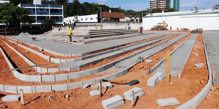 Praça da Poesia e Termina Urbano: Pavimentação deve iniciar nos próximos dias