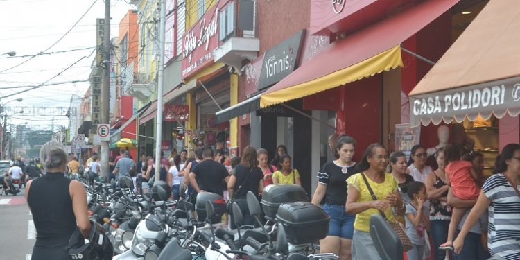 Comércio aposta em aumento de até 5% nas vendas de fim de ano