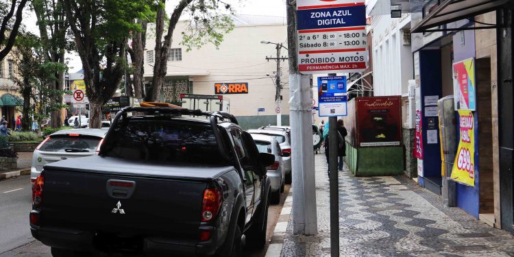 Fiscalização da Zona Azul Digital será retomada