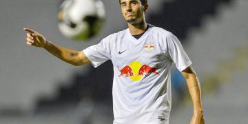 100º GOL SAI NA QUINTA?   Bragantino enfrenta Inter, que tem o artilheiro do Brasileirão